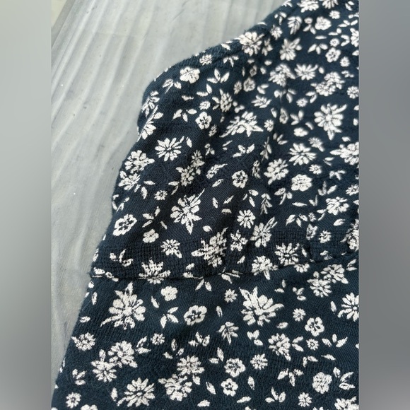 American Eagle Outfitters Floral Halter Top - size small - Picture 2 of 8